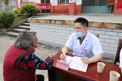 对标找差 提能增效|合江县中医医院:健康义诊进乡村进社区,“医”心为民送健康!